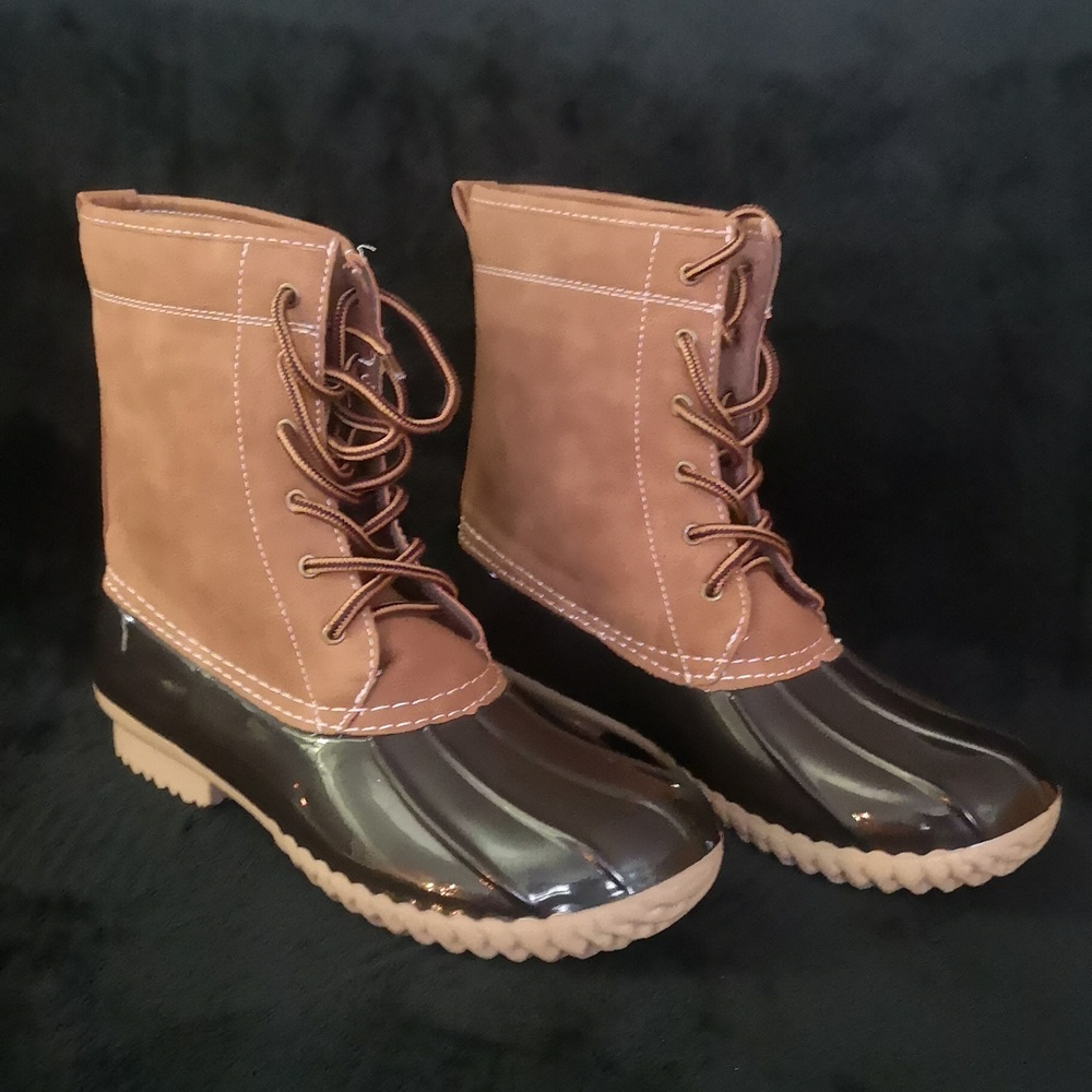 New w/out Tags Charles Albert Winter Rain Rubber Boots Vegan Leather Size 8M US